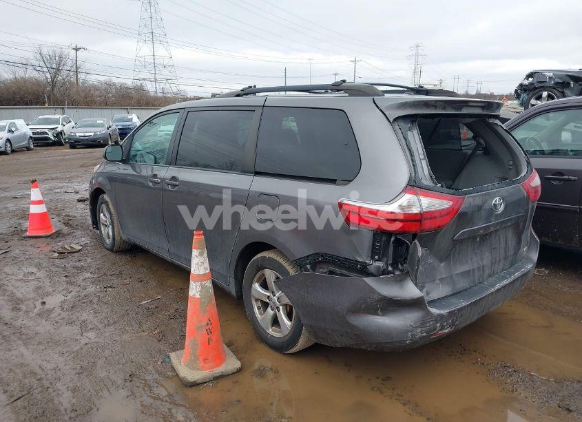 Photo 3 of 2016 Toyota Sienna LE 8 PASSENGER (VIN 5TDKK3DC5GS713069)