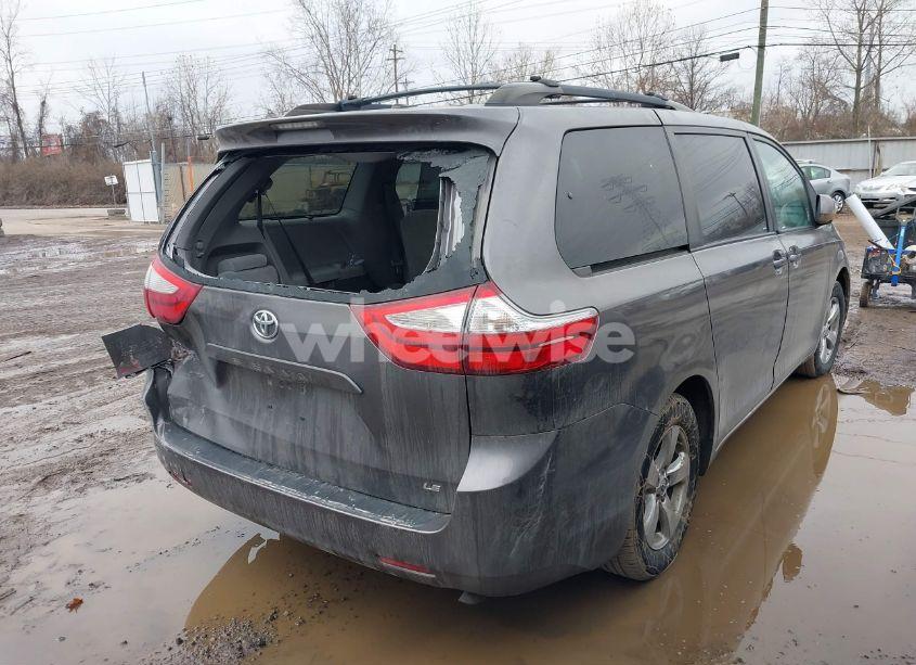 Photo 4 of 2016 Toyota Sienna LE 8 PASSENGER (VIN 5TDKK3DC5GS713069)