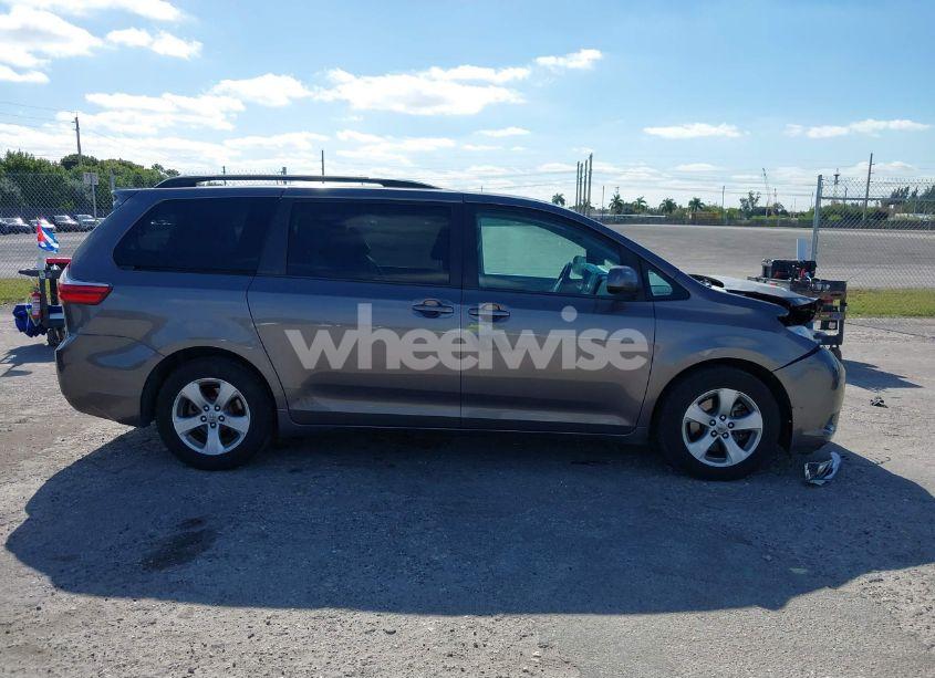 Photo 13 of 2016 Toyota Sienna LE 8 PASSENGER (VIN 5TDKK3DC5GS737517)