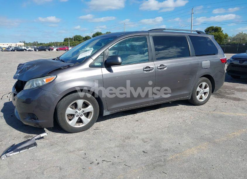 Photo 2 of 2016 Toyota Sienna LE 8 PASSENGER (VIN 5TDKK3DC5GS737517)