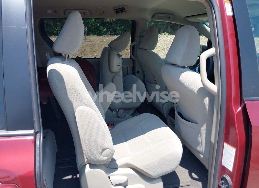 Photo 8 of 2016 Toyota Sienna LE 7 PASSENGER/LE 8 PASSENGER (VIN 5TDKK3DC5GS743477)