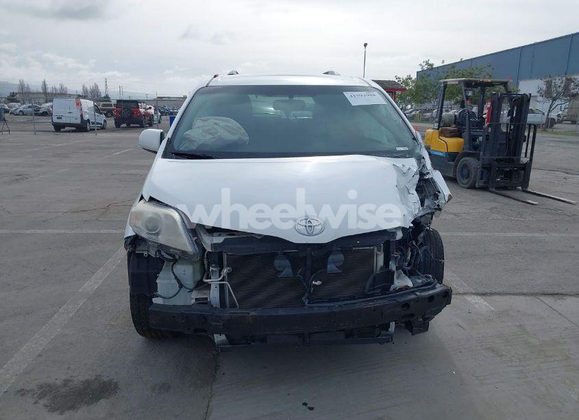 Photo 12 of 2016 Toyota Sienna LE 8 PASSENGER (VIN 5TDKK3DC5GS755130)