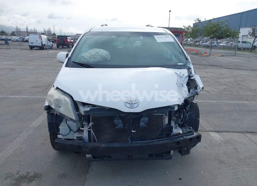 Photo 6 of 2016 Toyota Sienna LE 8 PASSENGER (VIN 5TDKK3DC5GS755130)