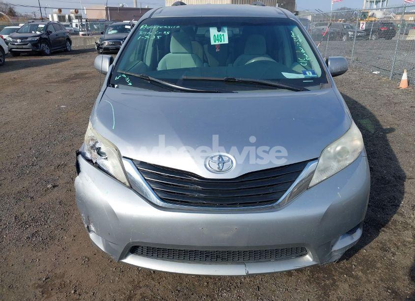 Photo 12 of 2011 Toyota Sienna LE V6 (VIN 5TDKK3DC6BS014347)