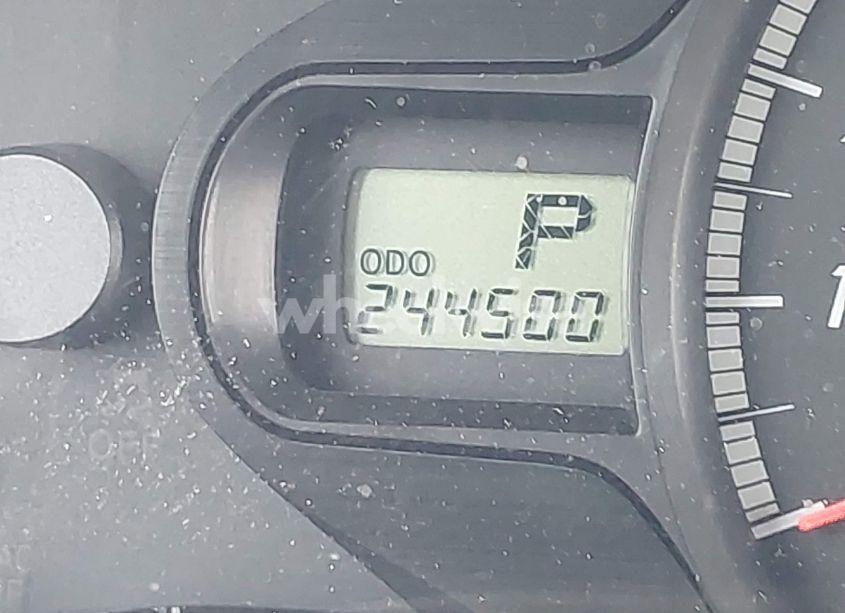 Photo 15 of 2011 Toyota Sienna LE V6 (VIN 5TDKK3DC6BS014347)