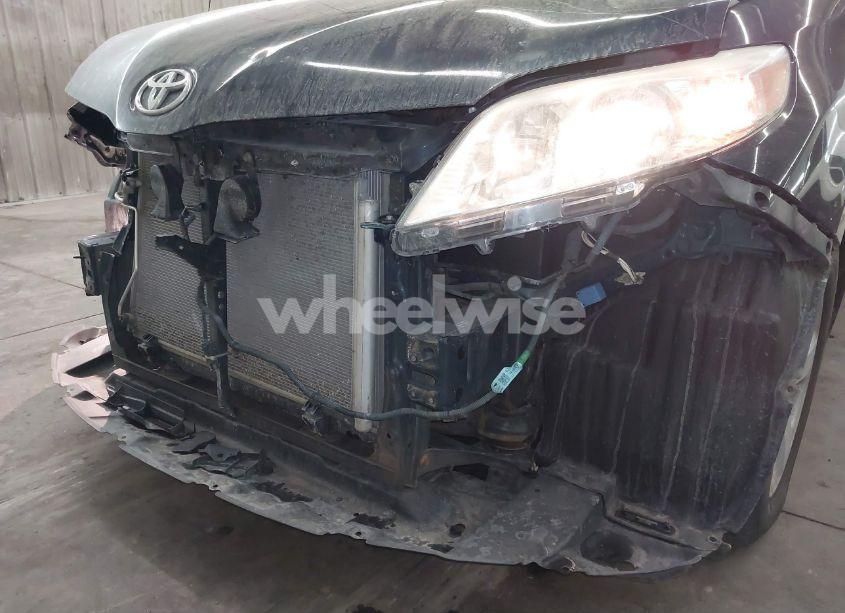 Photo 17 of 2011 Toyota Sienna LE V6 (VIN 5TDKK3DC6BS020598)