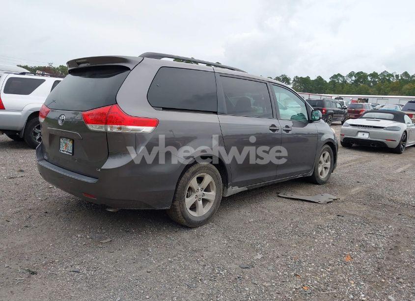 Photo 4 of 2011 Toyota Sienna LE V6 (VIN 5TDKK3DC6BS043136)