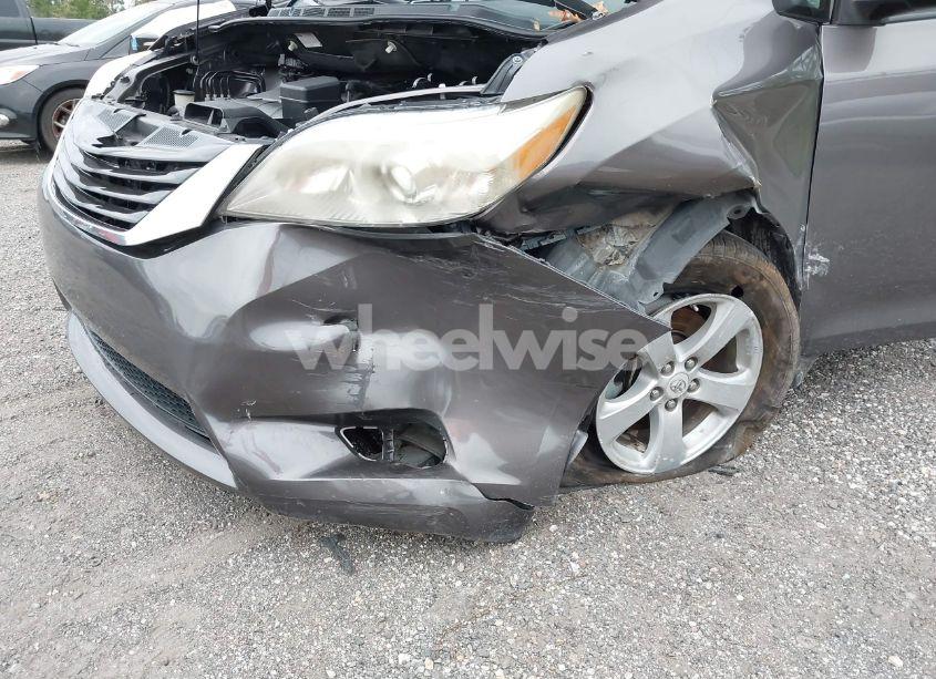 Photo 6 of 2011 Toyota Sienna LE V6 (VIN 5TDKK3DC6BS043136)