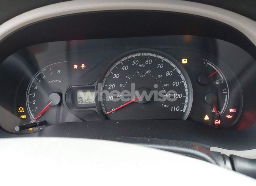 Photo 7 of 2011 Toyota Sienna LE V6 (VIN 5TDKK3DC6BS043136)