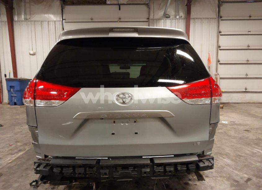 Photo 17 of 2011 Toyota Sienna LE V6 (VIN 5TDKK3DC6BS046313)