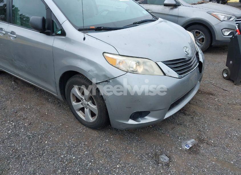 Photo 21 of 2011 Toyota Sienna LE V6 (VIN 5TDKK3DC6BS072605)