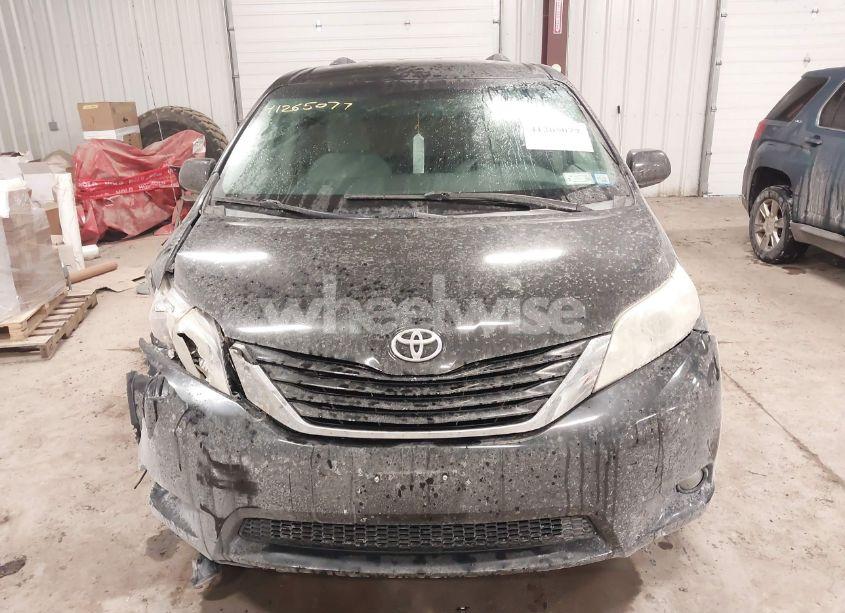 Photo 12 of 2011 Toyota Sienna LE V6 (VIN 5TDKK3DC6BS083538)