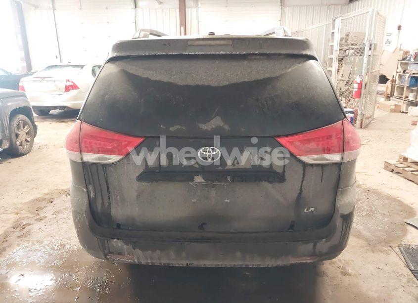 Photo 16 of 2011 Toyota Sienna LE V6 (VIN 5TDKK3DC6BS083538)