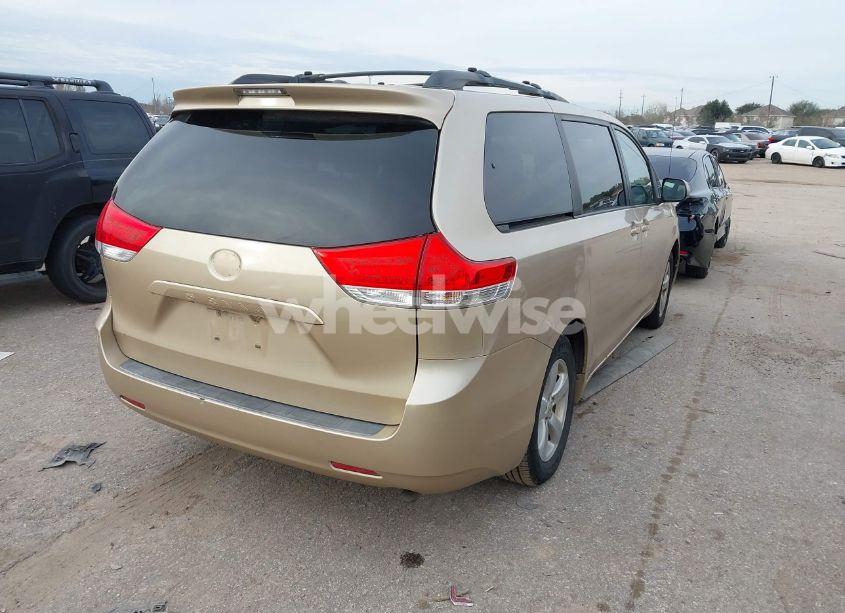 Photo 4 of 2011 Toyota Sienna LE V6 (VIN 5TDKK3DC6BS111208)