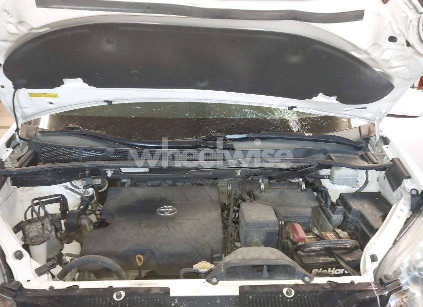 Photo 10 of 2011 Toyota Sienna LE V6 (VIN 5TDKK3DC6BS130325)