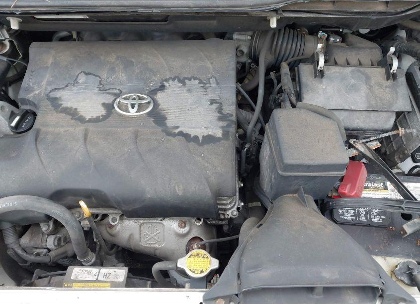 Photo 10 of 2011 Toyota Sienna LE V6 (VIN 5TDKK3DC6BS167746)