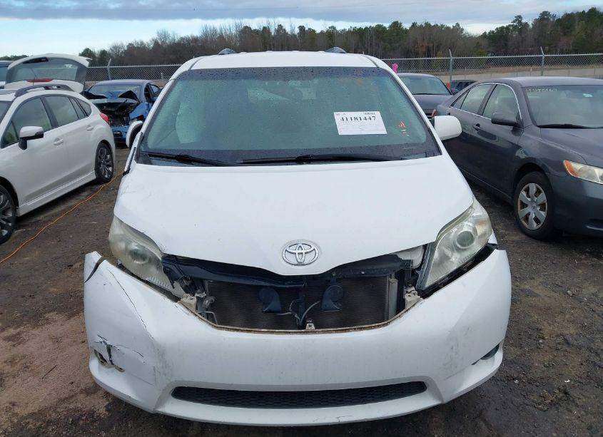 Photo 12 of 2011 Toyota Sienna LE V6 (VIN 5TDKK3DC6BS167746)