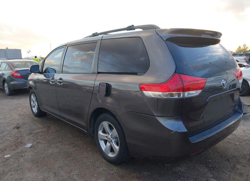 Photo 3 of 2012 Toyota Sienna LE V6 8 PASSENGER (VIN 5TDKK3DC6CS213383)