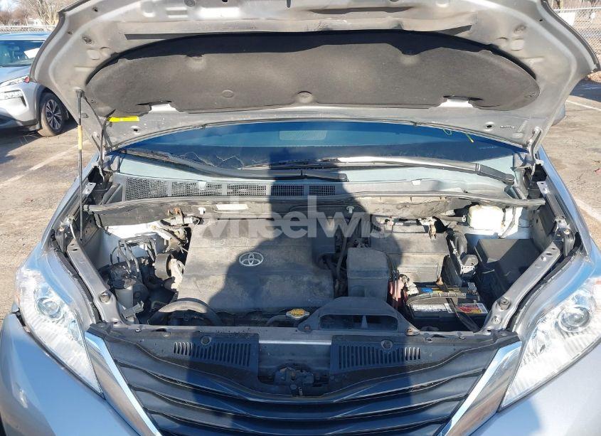 Photo 10 of 2012 Toyota Sienna LE V6 8 PASSENGER (VIN 5TDKK3DC6CS260963)