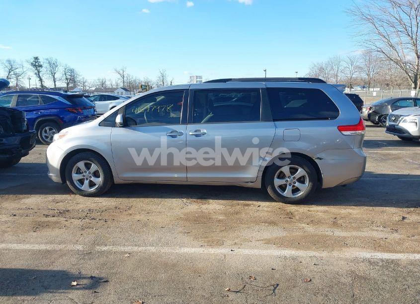 Photo 14 of 2012 Toyota Sienna LE V6 8 PASSENGER (VIN 5TDKK3DC6CS260963)