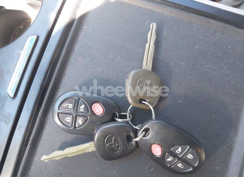 Photo 11 of 2013 Toyota Sienna LE V6 8 PASSENGER (VIN 5TDKK3DC6DS284262)