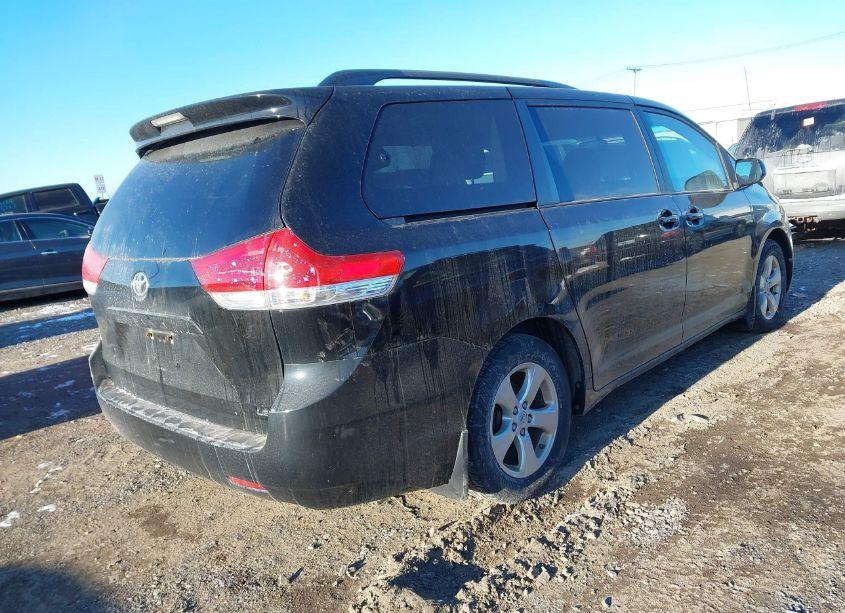 Photo 4 of 2013 Toyota Sienna LE V6 8 PASSENGER (VIN 5TDKK3DC6DS305241)