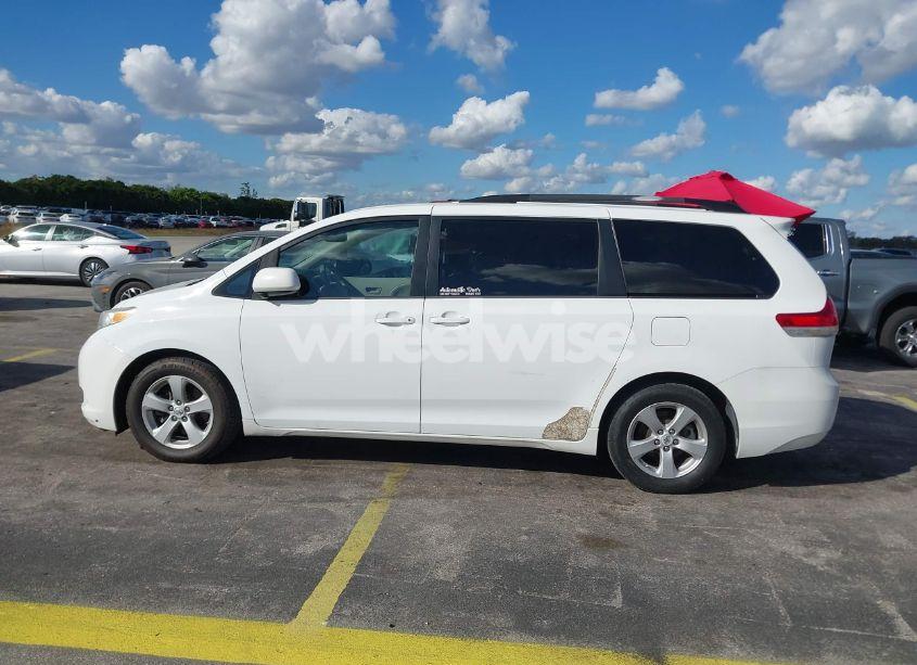 Photo 14 of 2013 Toyota Sienna LE V6 8 PASSENGER (VIN 5TDKK3DC6DS307992)