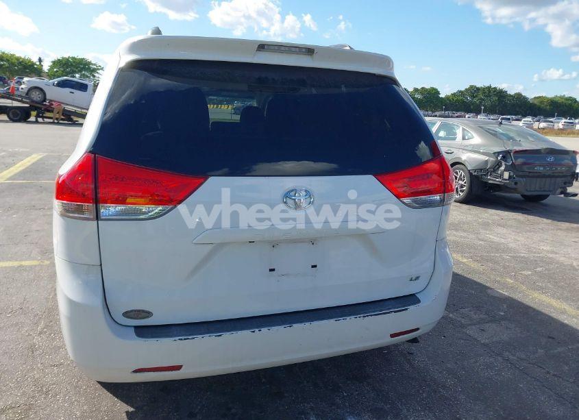 Photo 16 of 2013 Toyota Sienna LE V6 8 PASSENGER (VIN 5TDKK3DC6DS307992)