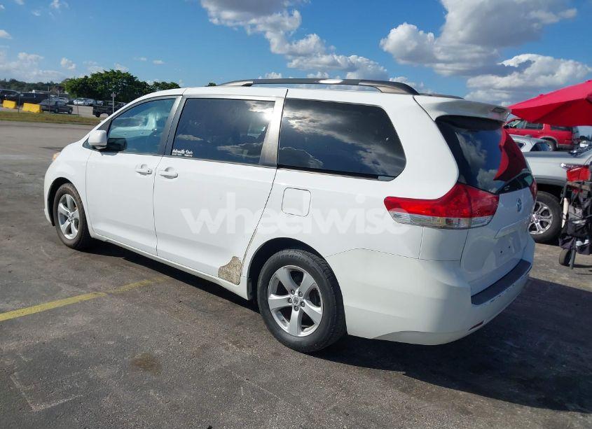 Photo 3 of 2013 Toyota Sienna LE V6 8 PASSENGER (VIN 5TDKK3DC6DS307992)