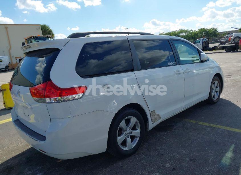 Photo 4 of 2013 Toyota Sienna LE V6 8 PASSENGER (VIN 5TDKK3DC6DS307992)