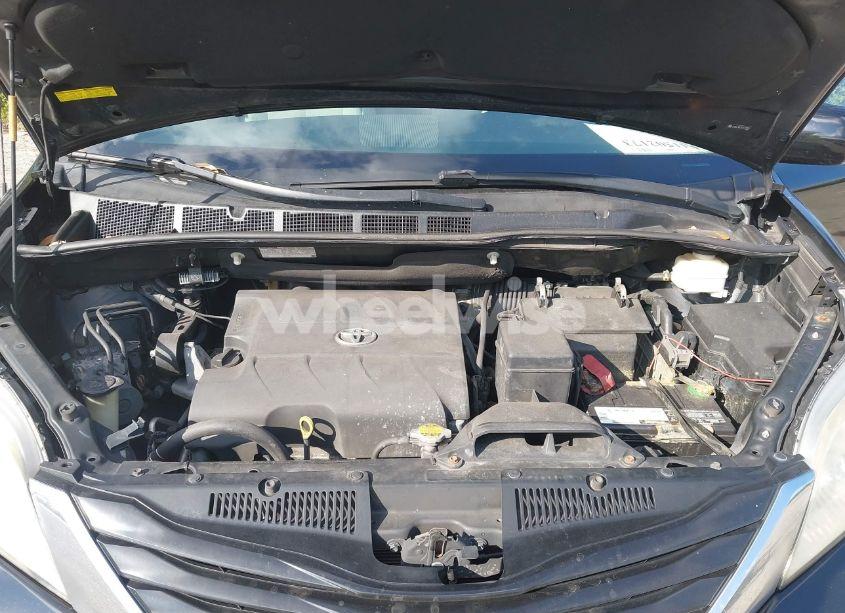 Photo 10 of 2013 Toyota Sienna LE V6 8 PASSENGER (VIN 5TDKK3DC6DS317941)