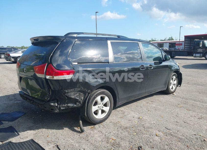 Photo 4 of 2013 Toyota Sienna LE V6 8 PASSENGER (VIN 5TDKK3DC6DS317941)