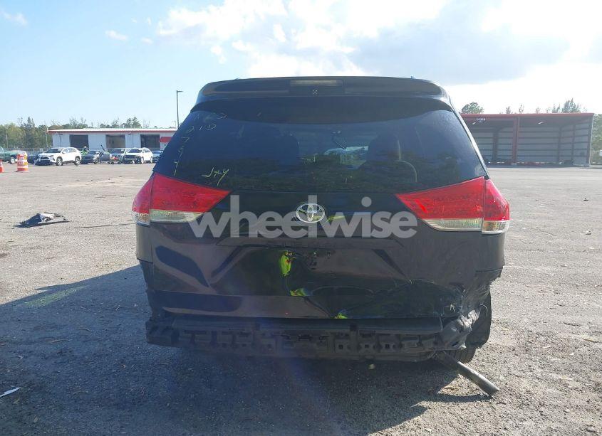 Photo 6 of 2013 Toyota Sienna LE V6 8 PASSENGER (VIN 5TDKK3DC6DS317941)