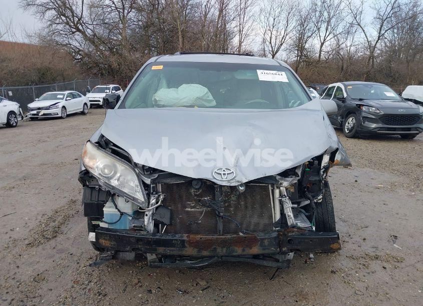 Photo 13 of 2013 Toyota Sienna LE V6 8 PASSENGER (VIN 5TDKK3DC6DS340328)