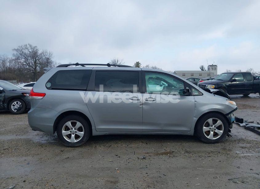 Photo 14 of 2013 Toyota Sienna LE V6 8 PASSENGER (VIN 5TDKK3DC6DS340328)