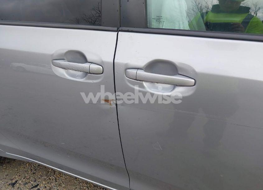 Photo 20 of 2013 Toyota Sienna LE V6 8 PASSENGER (VIN 5TDKK3DC6DS340328)