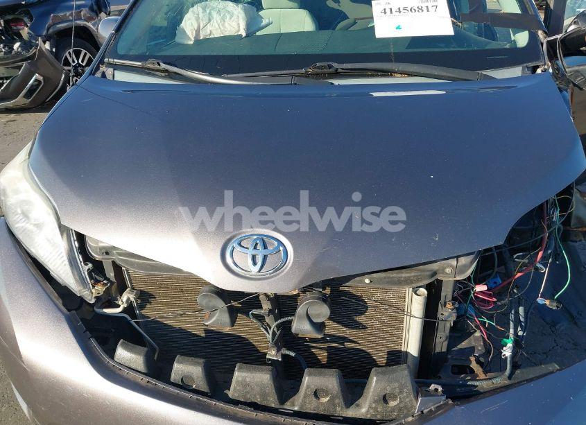 Photo 10 of 2013 Toyota Sienna LE V6 8 PASSENGER (VIN 5TDKK3DC6DS360854)