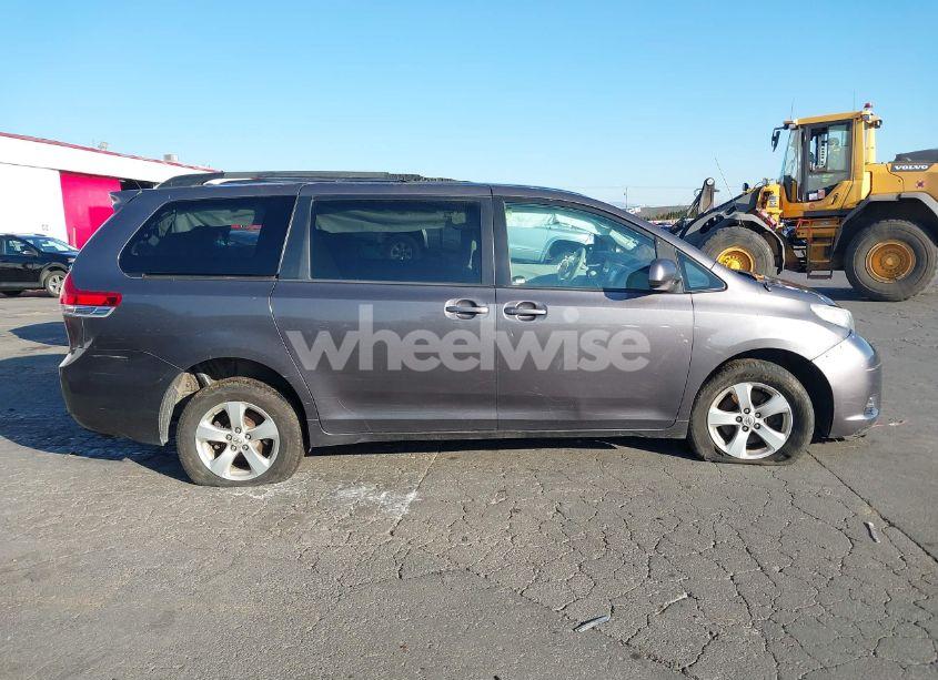 Photo 13 of 2013 Toyota Sienna LE V6 8 PASSENGER (VIN 5TDKK3DC6DS360854)