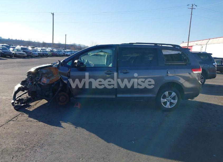 Photo 14 of 2013 Toyota Sienna LE V6 8 PASSENGER (VIN 5TDKK3DC6DS360854)