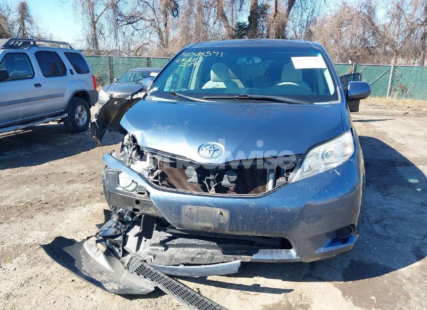 Photo 13 of 2013 Toyota Sienna LE V6 8 PASSENGER (VIN 5TDKK3DC6DS366444)