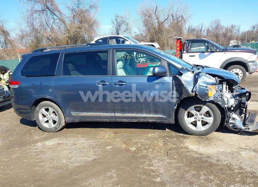 Photo 14 of 2013 Toyota Sienna LE V6 8 PASSENGER (VIN 5TDKK3DC6DS366444)