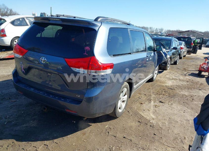 Photo 4 of 2013 Toyota Sienna LE V6 8 PASSENGER (VIN 5TDKK3DC6DS366444)