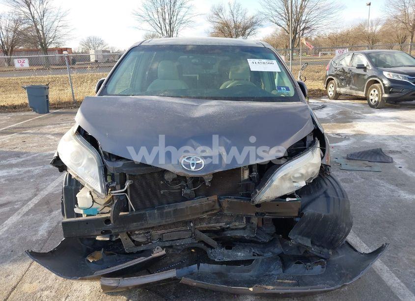 Photo 12 of 2013 Toyota Sienna LE V6 8 PASSENGER (VIN 5TDKK3DC6DS386502)