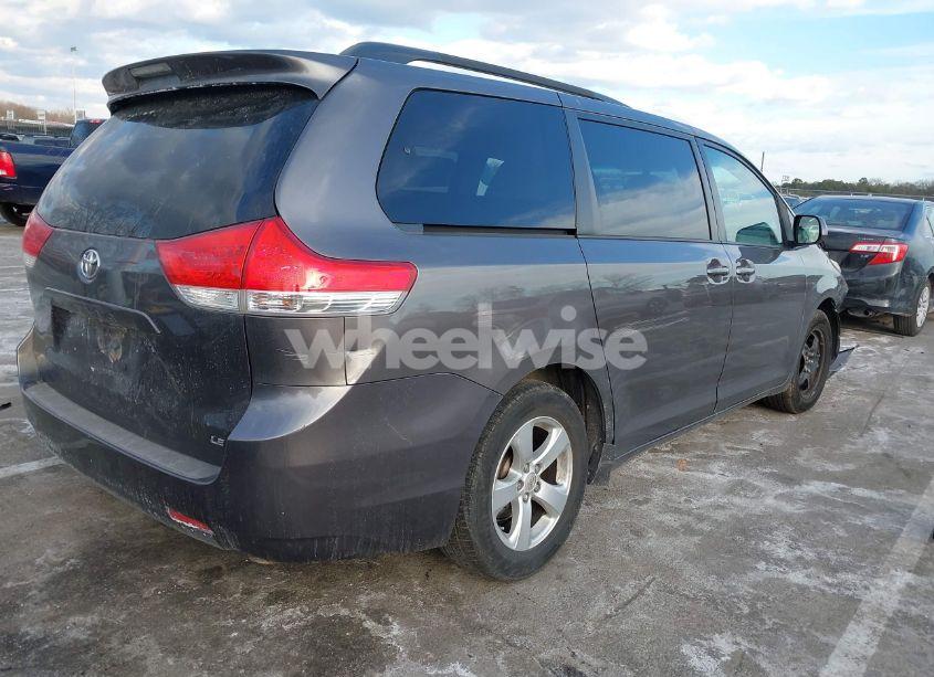 Photo 4 of 2013 Toyota Sienna LE V6 8 PASSENGER (VIN 5TDKK3DC6DS386502)