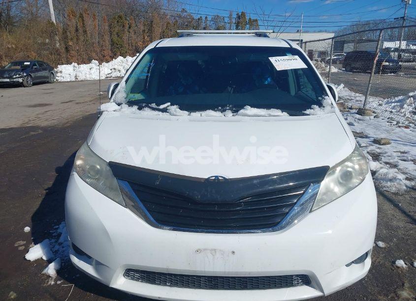 Photo 12 of 2014 Toyota Sienna LE V6 8 PASSENGER (VIN 5TDKK3DC6ES417233)