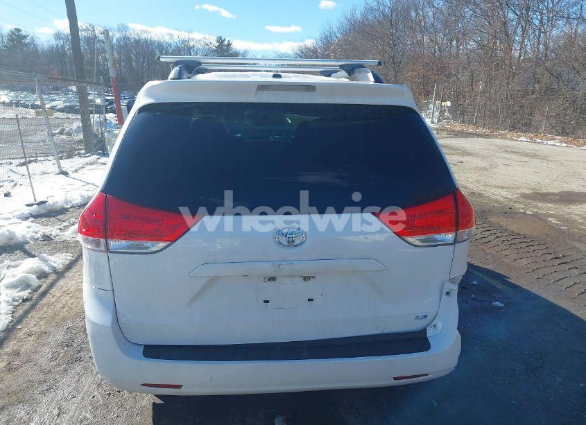 Photo 16 of 2014 Toyota Sienna LE V6 8 PASSENGER (VIN 5TDKK3DC6ES417233)