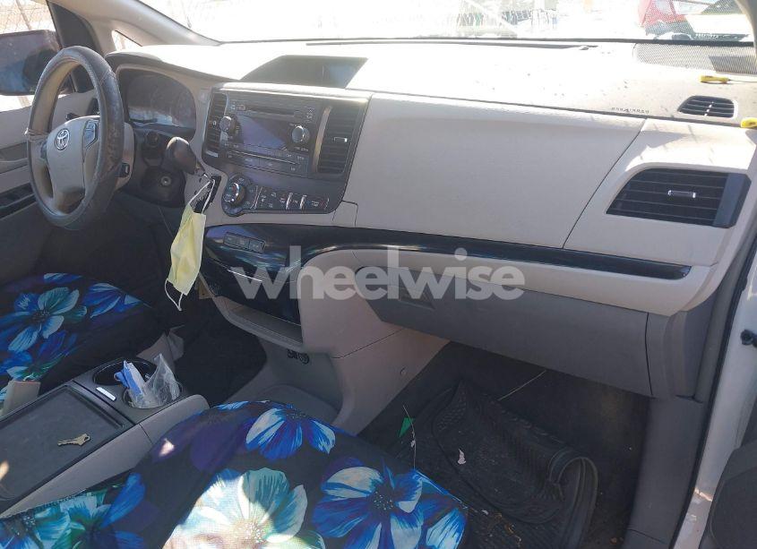 Photo 5 of 2014 Toyota Sienna LE V6 8 PASSENGER (VIN 5TDKK3DC6ES417233)