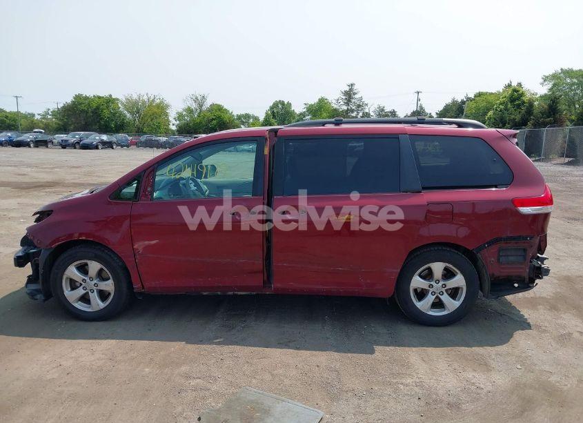 Photo 15 of 2014 Toyota Sienna LE V6 8 PASSENGER (VIN 5TDKK3DC6ES417507)