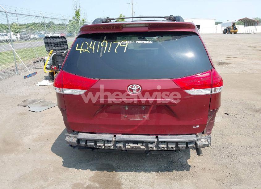 Photo 17 of 2014 Toyota Sienna LE V6 8 PASSENGER (VIN 5TDKK3DC6ES417507)