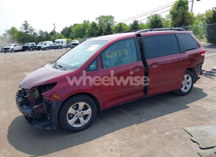 Photo 2 of 2014 Toyota Sienna LE V6 8 PASSENGER (VIN 5TDKK3DC6ES417507)